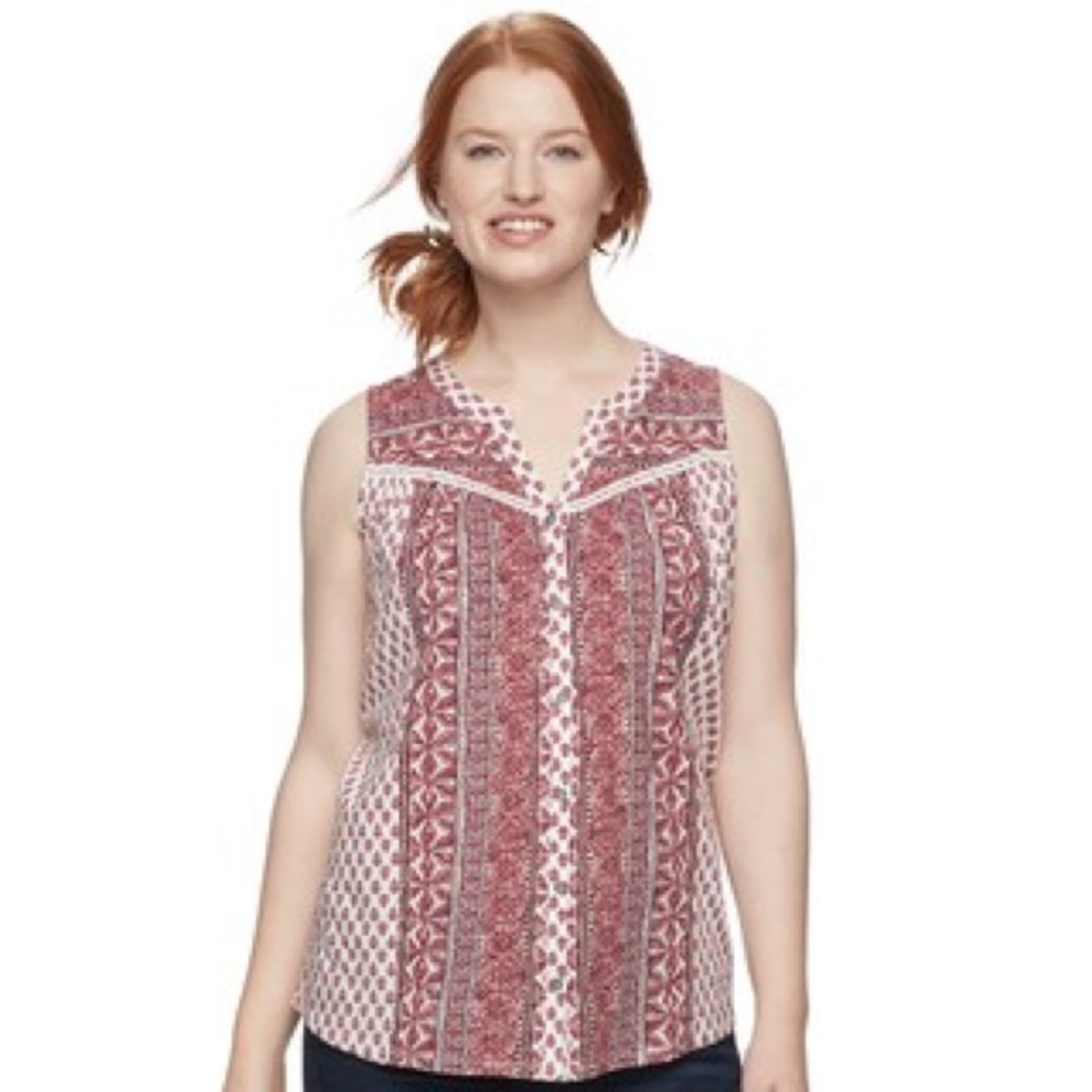 Sleeveless blouse.